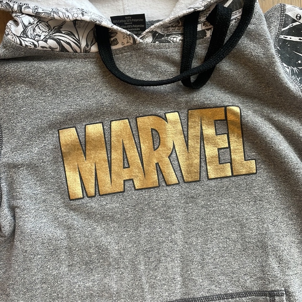 Universal Studios Marvel Comic Hoodie - image 2